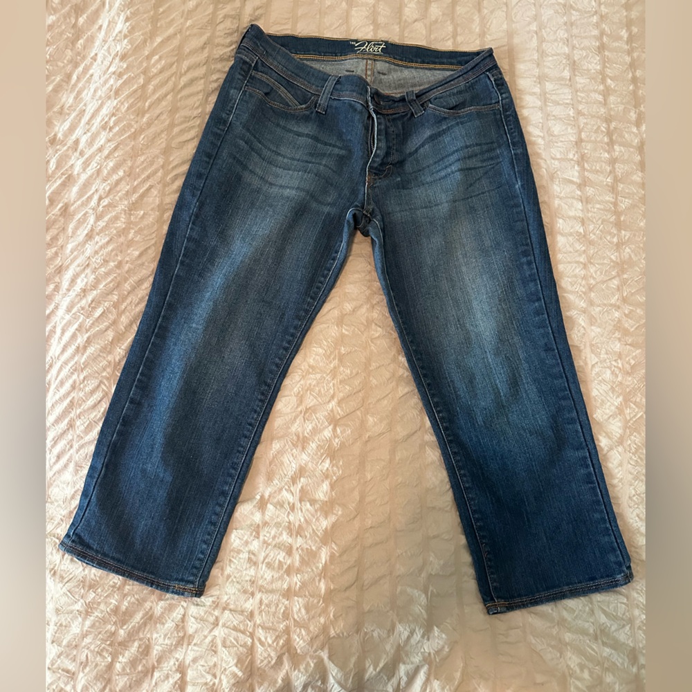 Old Navy - Jean Capri Flirt Style - Size 4